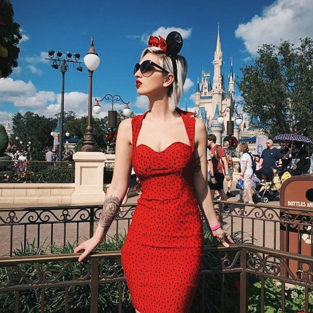 Meet your Posher, Laina